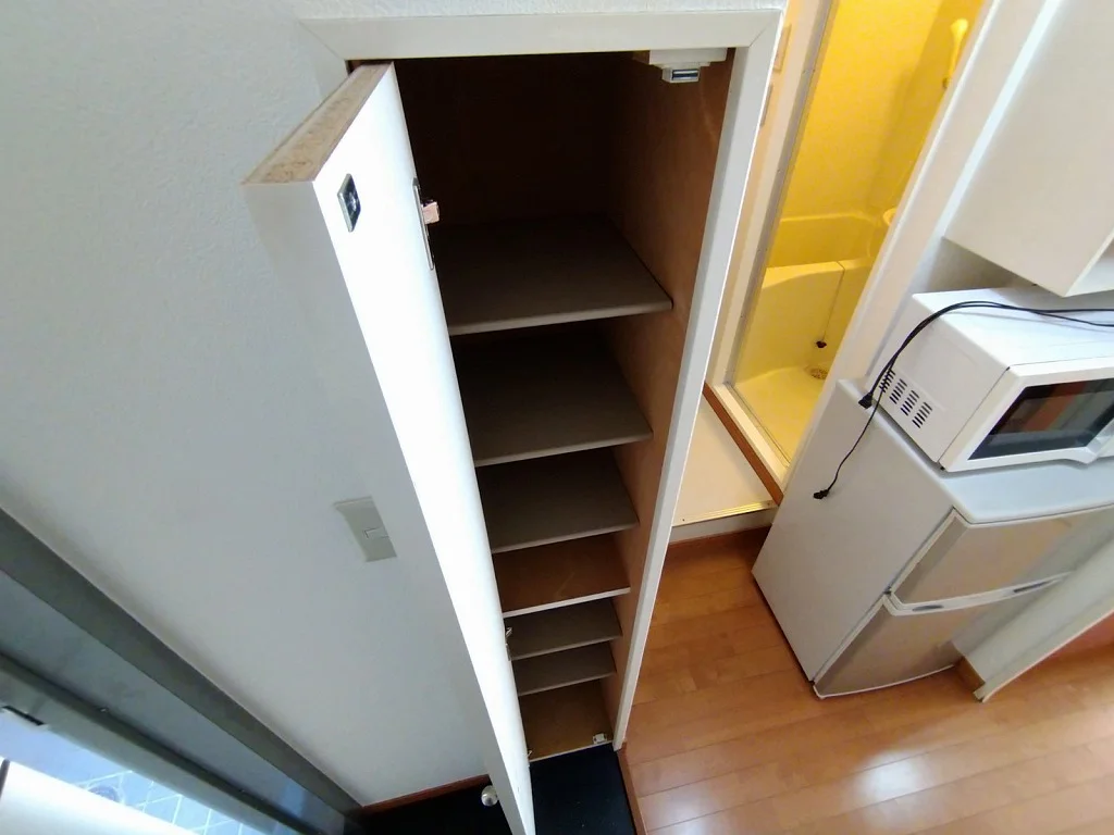 シューズボックス