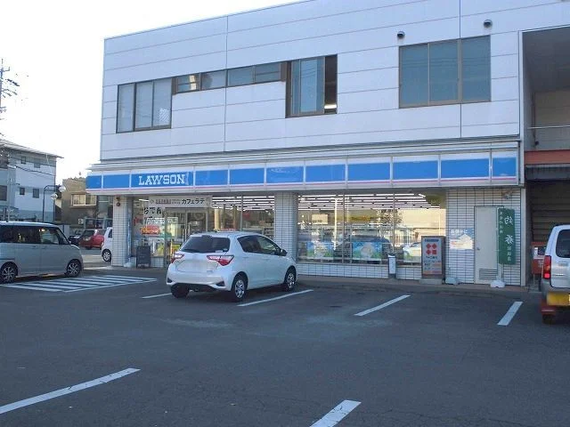 ローソン　箕輪町松島店まで710m