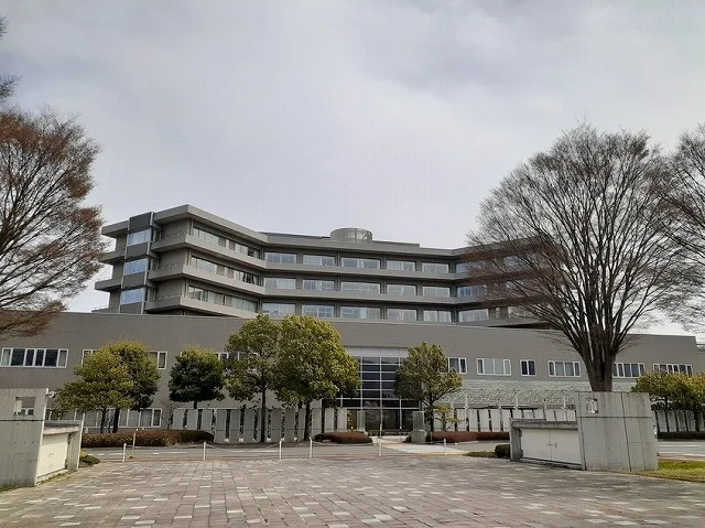 伊那中央病院まで2500m