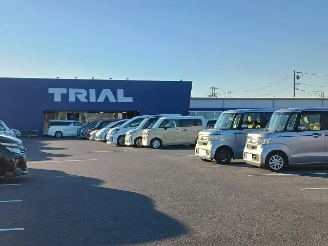 トライアルスーパーまで1250m