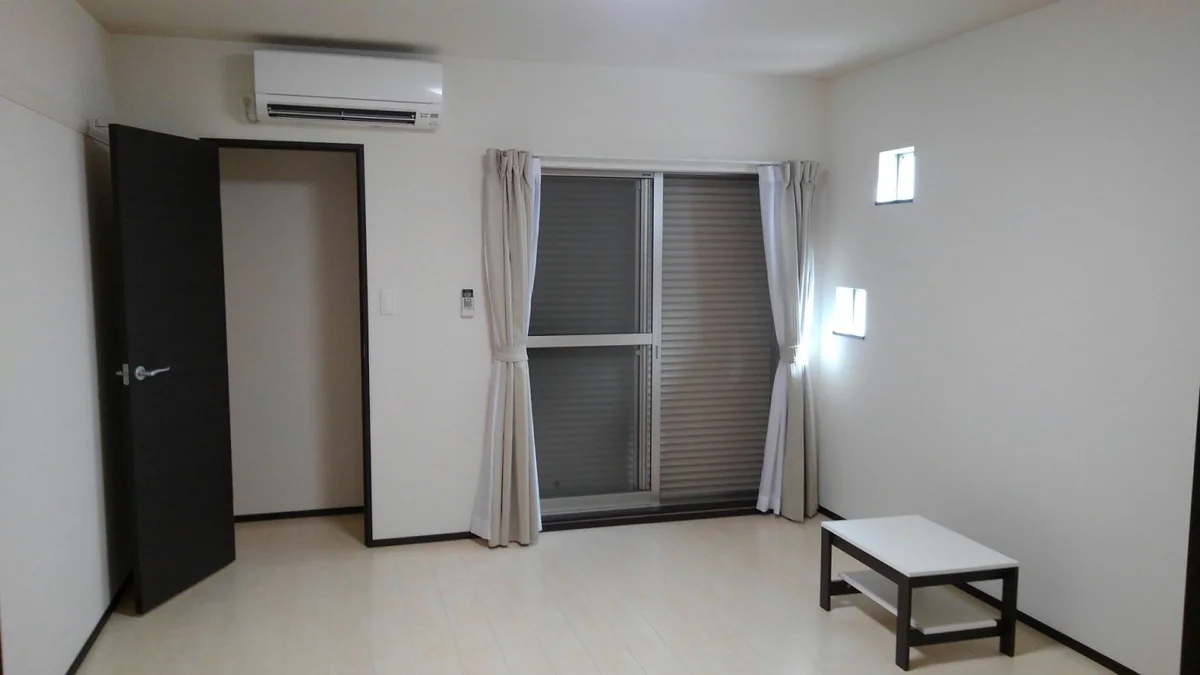 シャッター付だから長期不在時や、悪天候でも安心です。