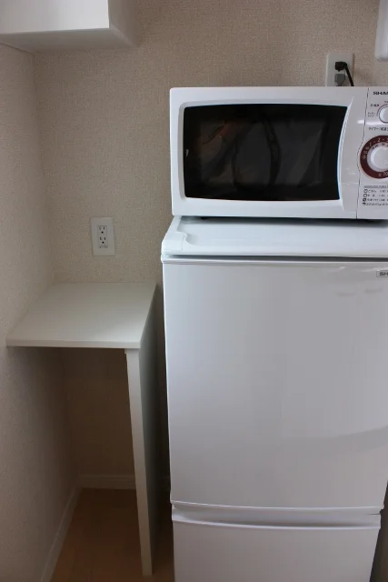 冷蔵庫、電子レンジ。