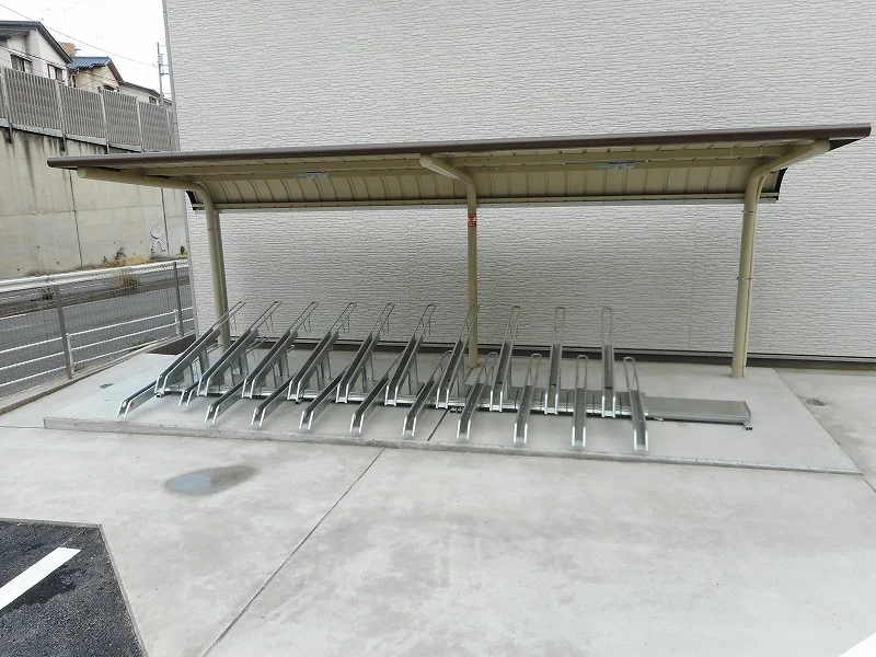 駐輪場　原付＆自転車のみ駐輪可能