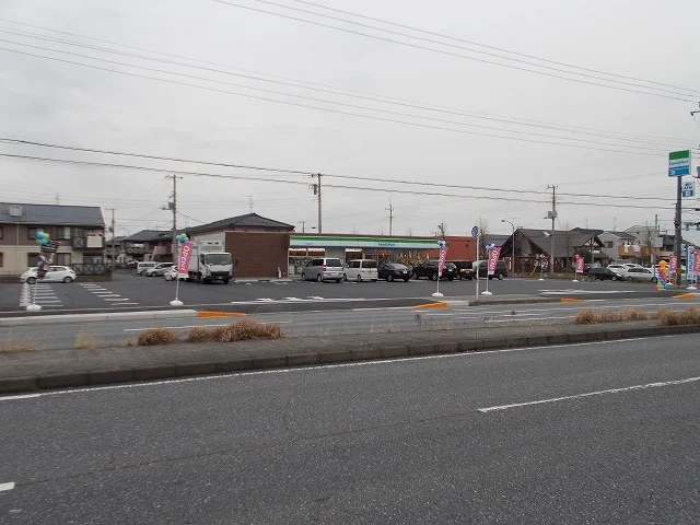 ファミリーマート大松屋京葉店まで350m