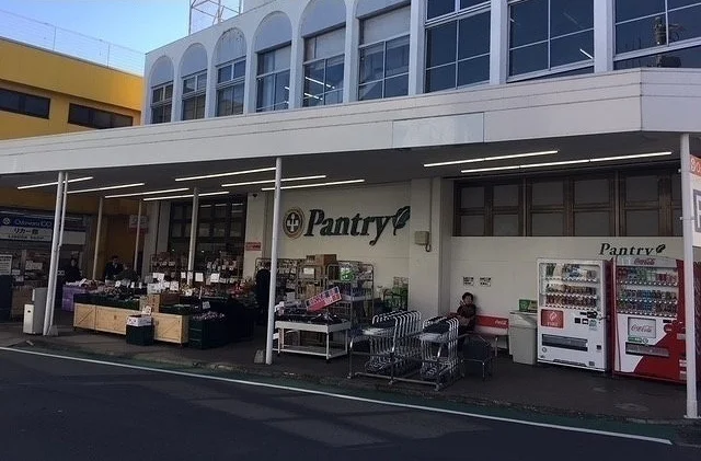 パントリーまで1100m