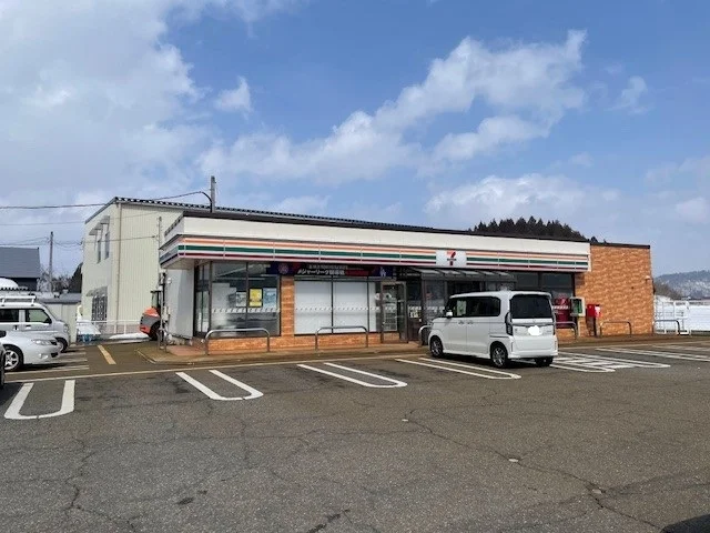 セブンイレブンまで1300m