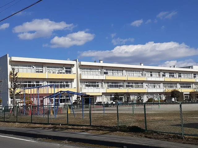 笠間市立宍戸小学校まで1708m