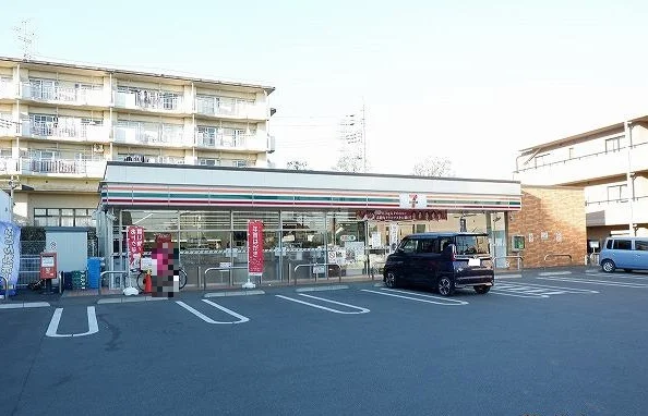 セブンイレブン 東村山廻田町店まで300m