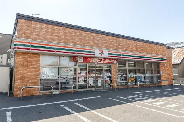 セブンイレブン小樽真栄店まで400m
