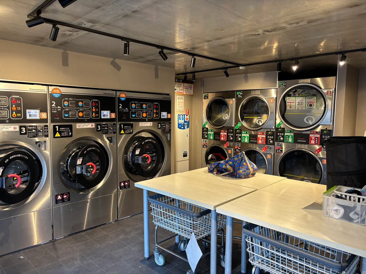 コインランドリーサイド1（24H）　徒歩3分