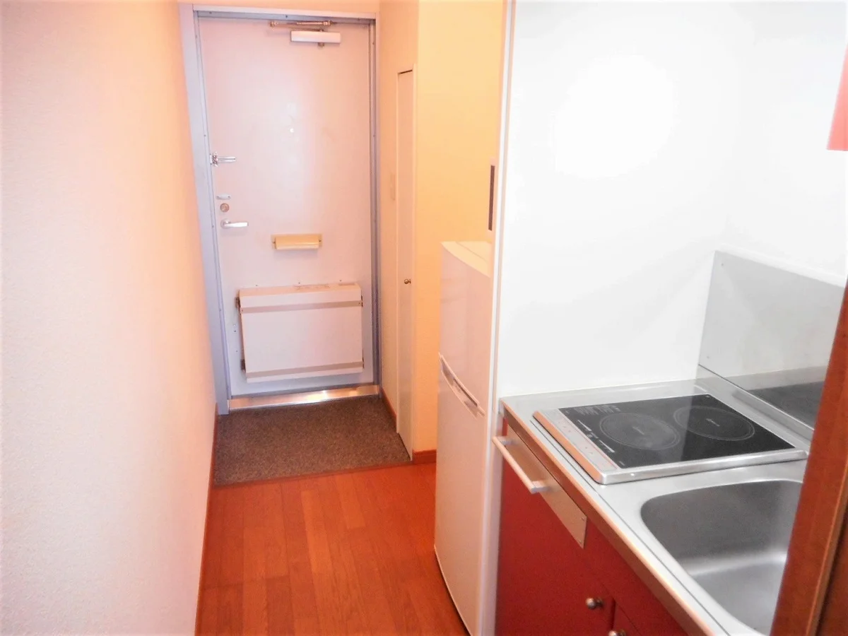 玄関側のアングルです