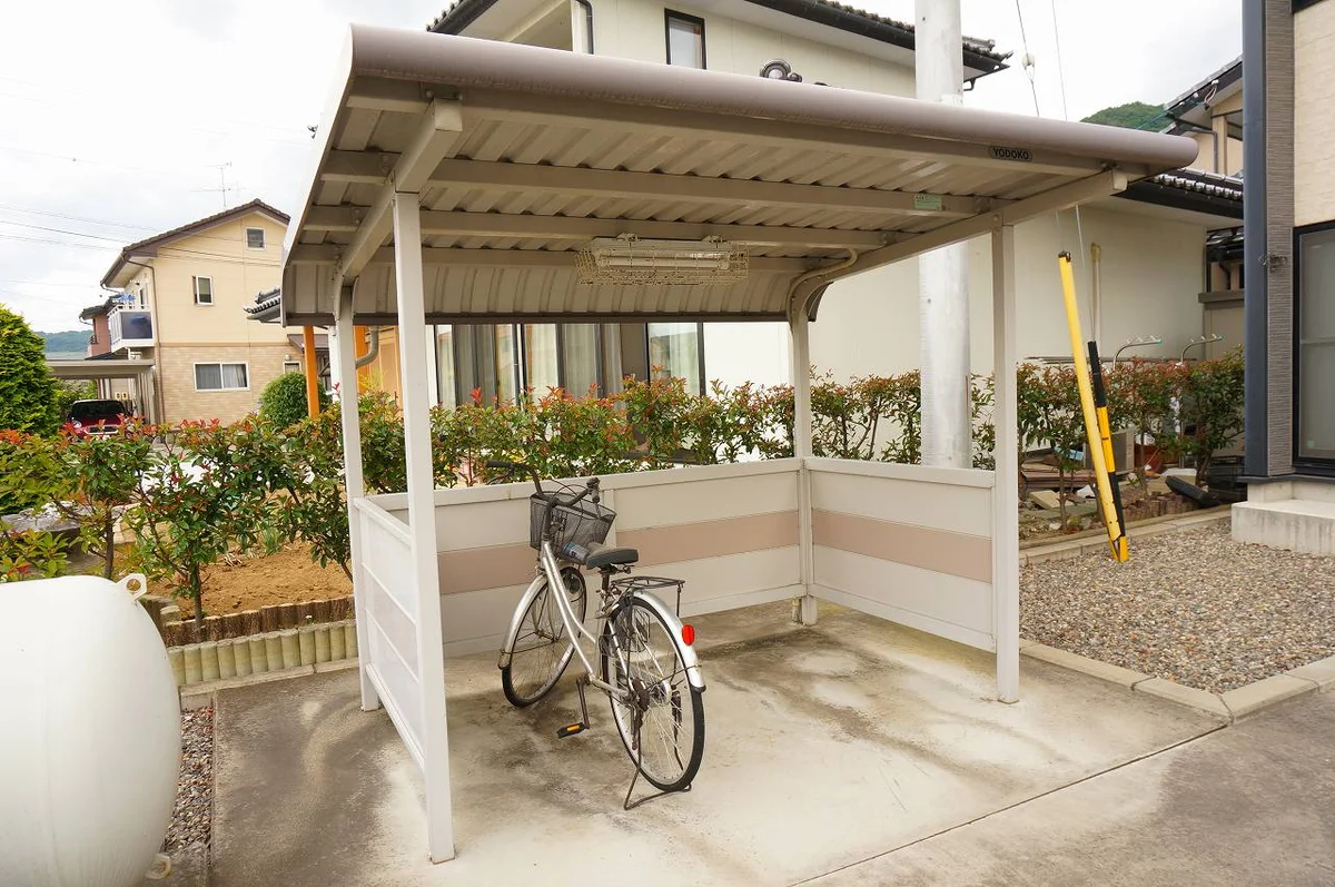 屋根付き駐輪場あり