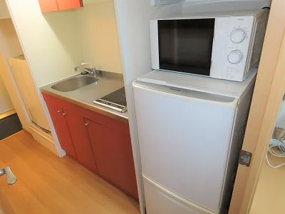 電子レンジ、冷蔵庫完備