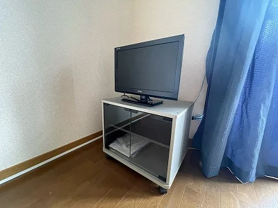 テレビ。部屋毎にメーカー、大きさは異なります。