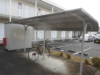 屋根付き駐輪場です。
