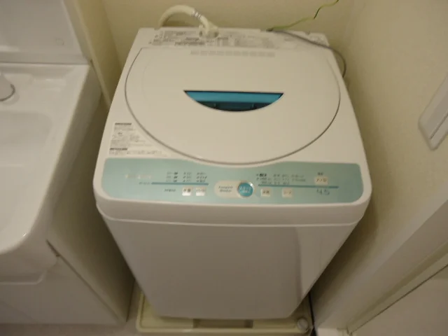 室内に洗濯機置場があります♪