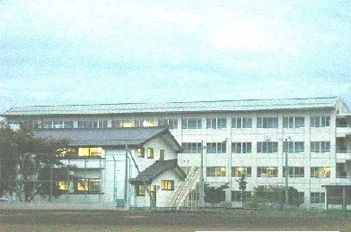 長者中学校まで300m