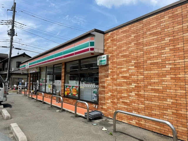 セブンイレブンまで850m