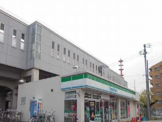 ファミリーマートまで450m