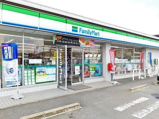 ファミリーマート　津島江西店まで550m