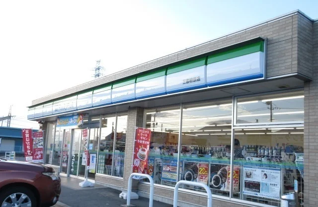 ファミリーマート松阪柳原店まで750m