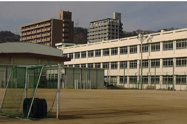 中山小学校まで550m