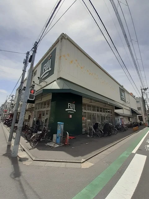 ＦＵＪＩまで300m