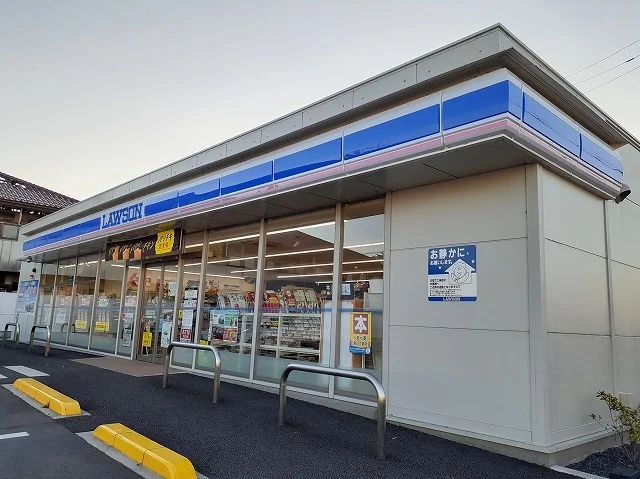 ローソン花崎4丁目店まで500m