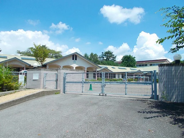 雪窓保育園まで2500m