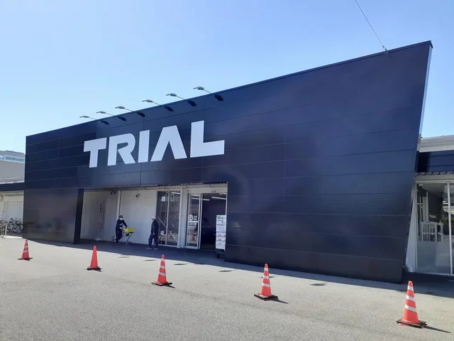 TRIAL様まで1083m