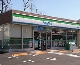 ファミリーマートまで250m