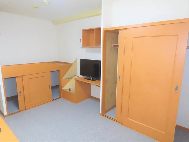 クローゼット、ベッド下収納あり