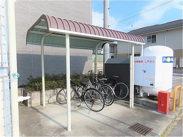 屋根付き駐輪場あり