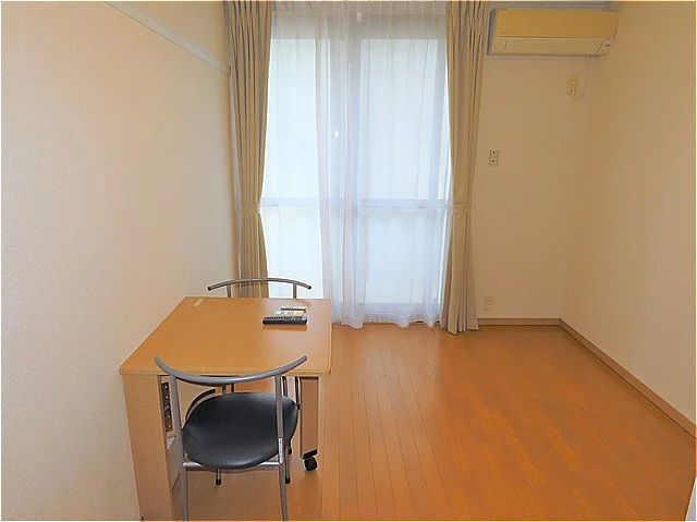 家具家電が備え付けのお部屋です