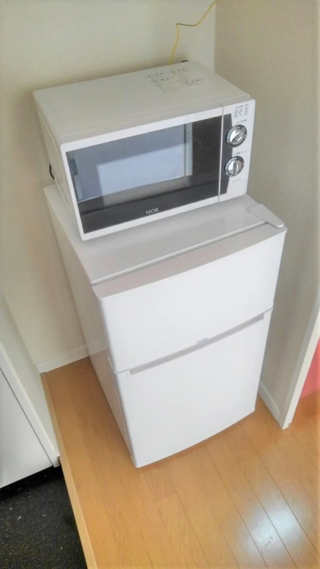 電子レンジ、冷蔵庫