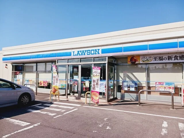 ローソン弘前豊田三丁目店まで300m