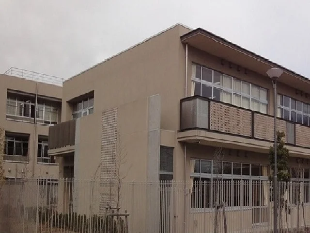 図師小学校まで1000m