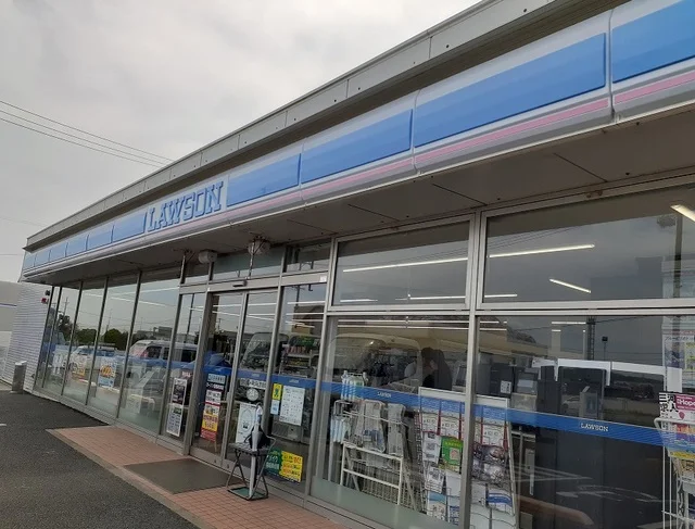 ローソンまで750m