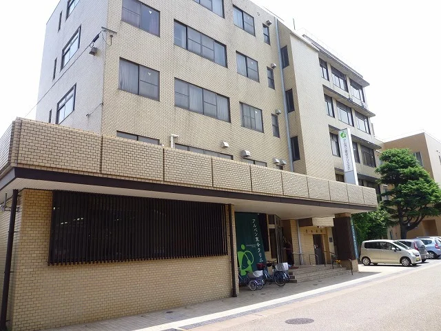 アルペン室谷クリニックまで400m