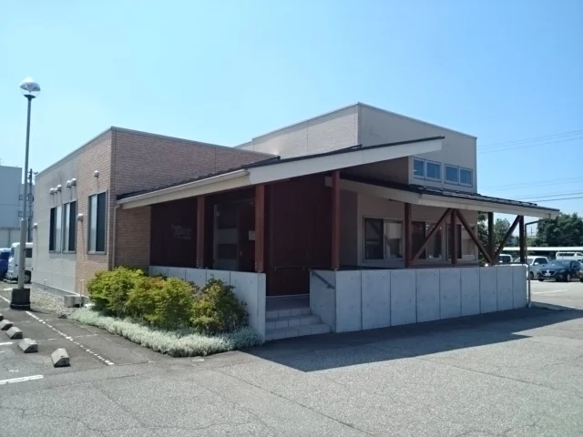 おぎの内科医院まで450m