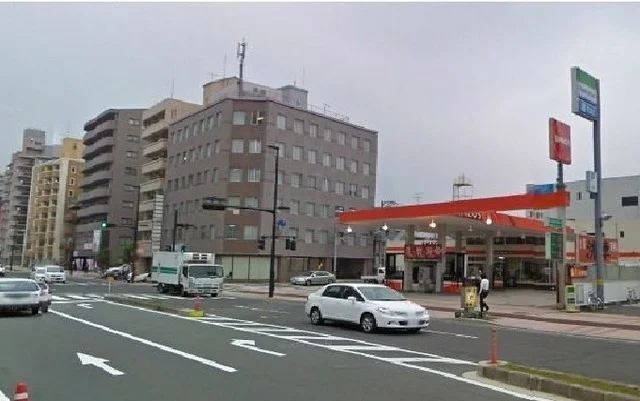 ガソリンスタンドまで900m