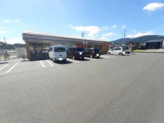 セブンイレブン津山東一宮店様まで1500m