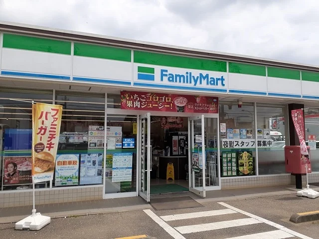 ファミリーマート坂東辺田店まで770m