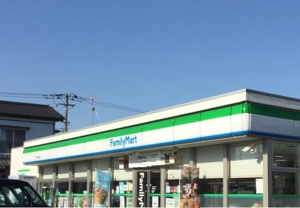 ファミリーマート石岡国府店まで1200m