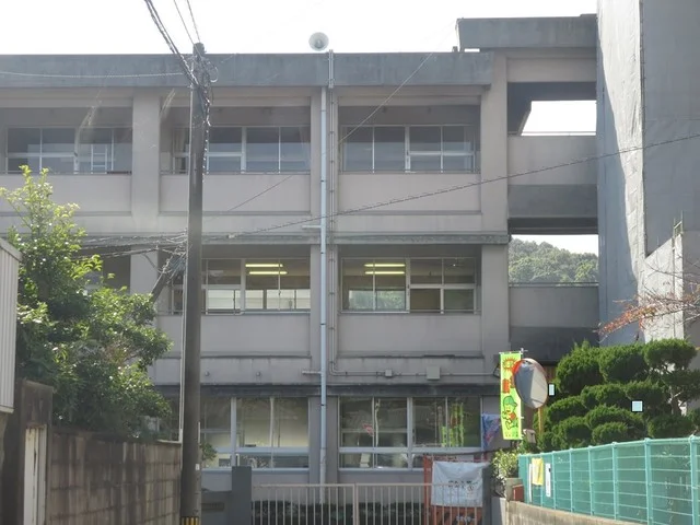 天城小学校まで850m