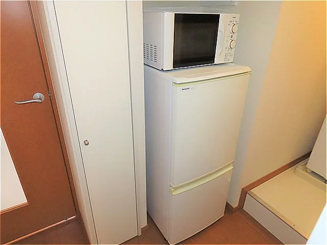 電子レンジ、冷蔵庫完備