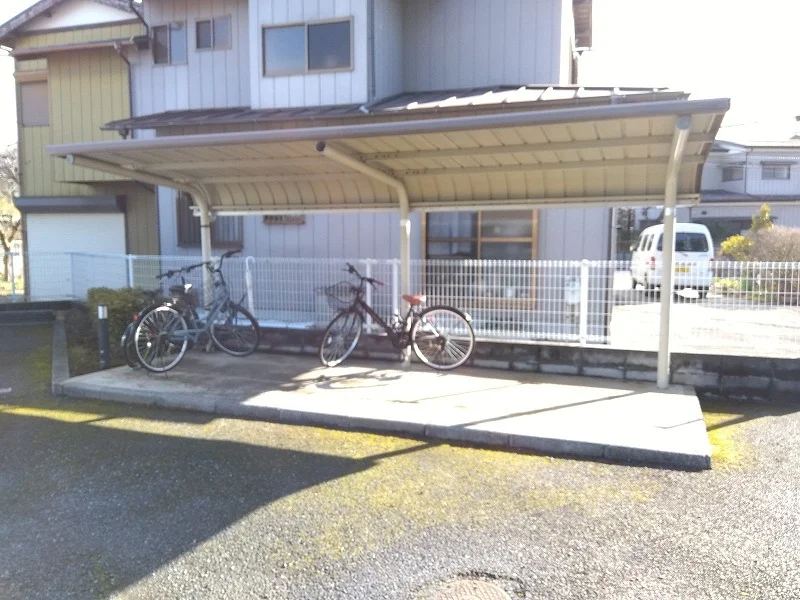 屋根付き駐輪場