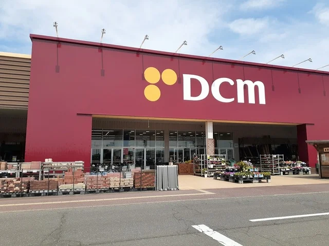 DCM黒石店まで223m