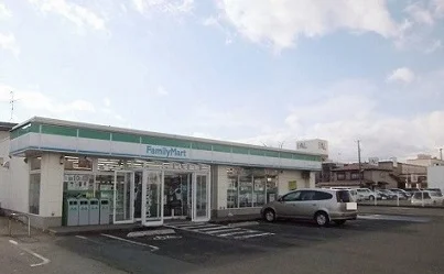 ファミリーマートまで400m