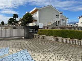 埼玉小学校まで1400m